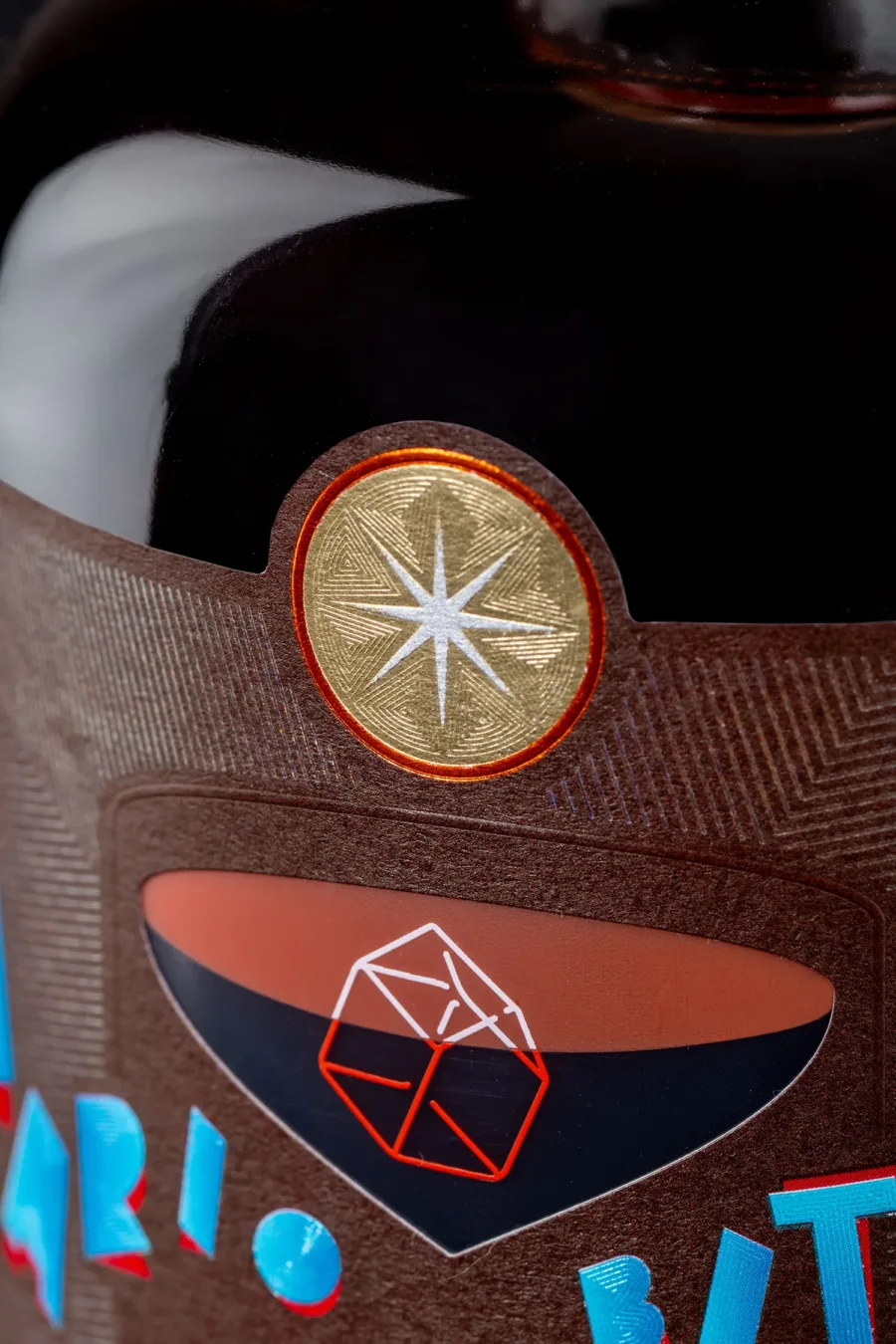 Amario Bitter detail