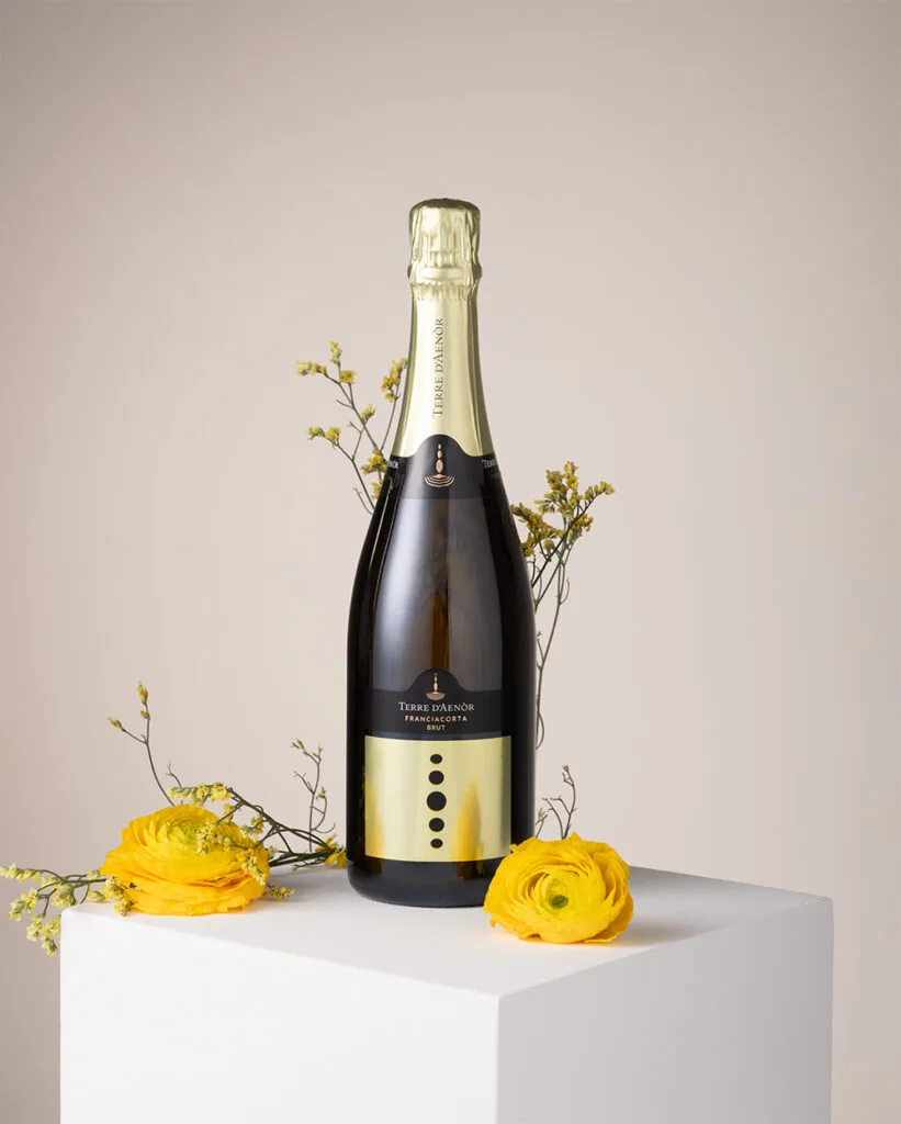 Communicating wine on social media: our creative approach for Terre d'Aenòr – Blooming Essence, flower design as the story of an organic philosophy
