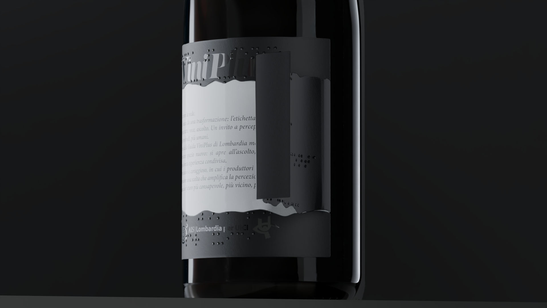 Dettaglio dell'etichetta, che si apre e si legge il testo