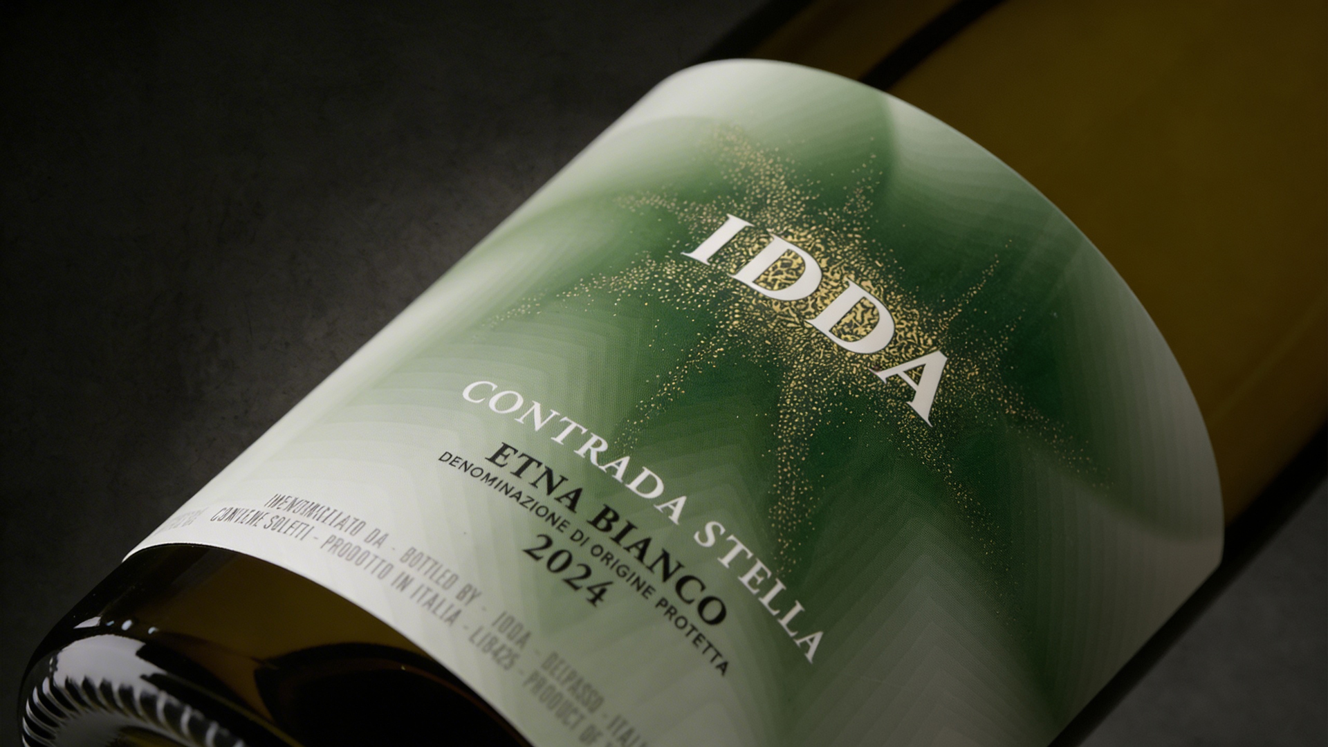 closeup di bottiglia IDDA di Gaja